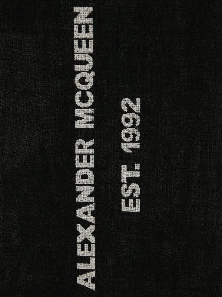 Men's Oversize in Graffiti Scarf Fashion Alexander McQueen Black/Ivory