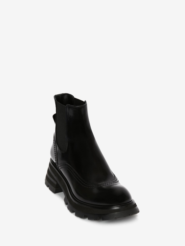 Fashion Alexander McQueen Women's Wander Chelsea Boot Black