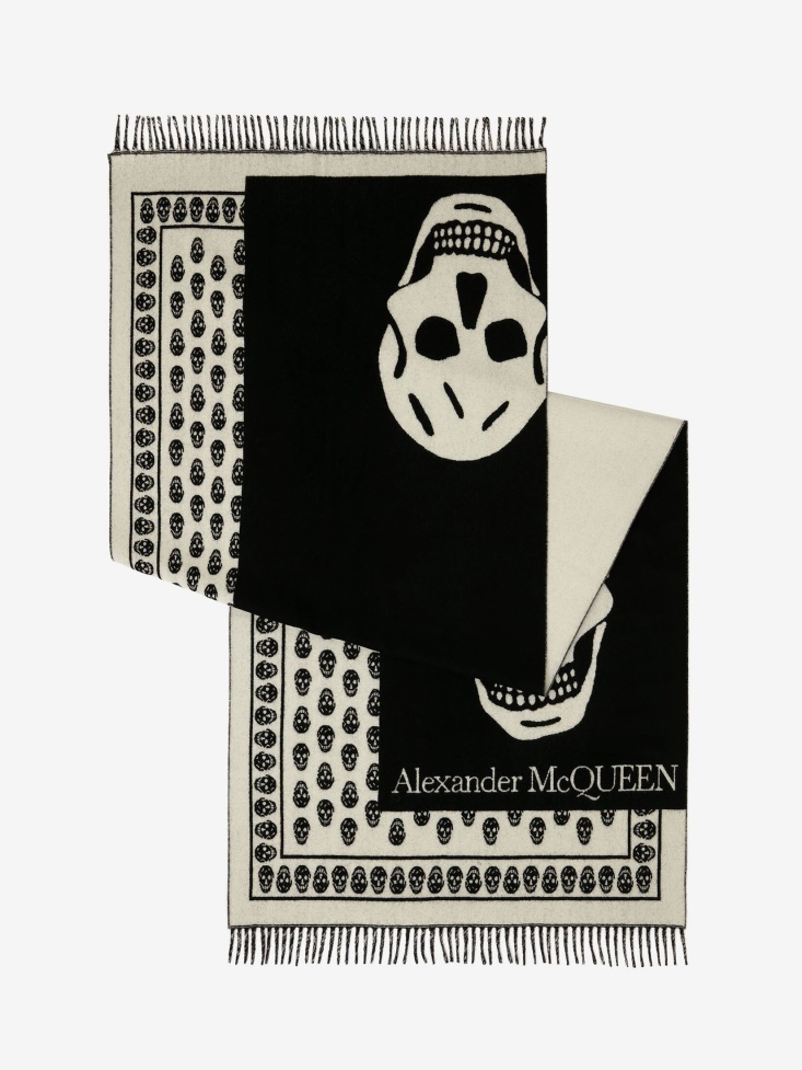 Black/Ivory Women's Oversize Skull On Skull Scarf Fashion Alexander McQueen