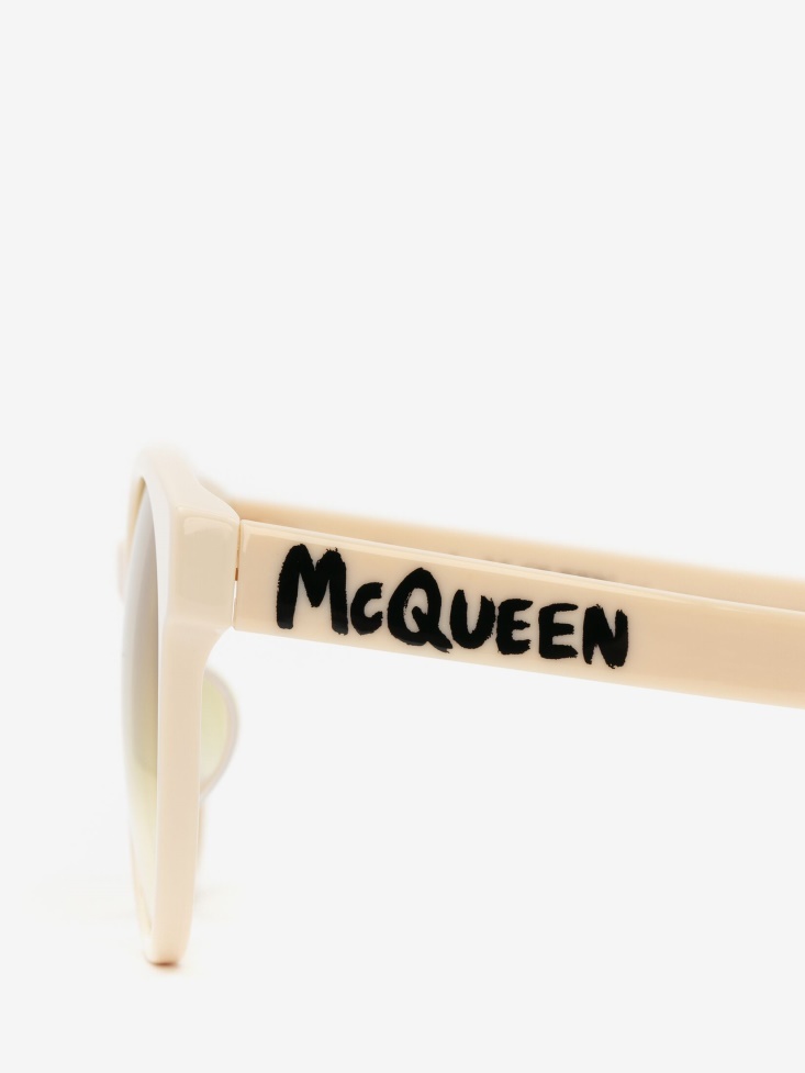 Fashion Alexander McQueen White Women's in Graffiti Round Sunglasses