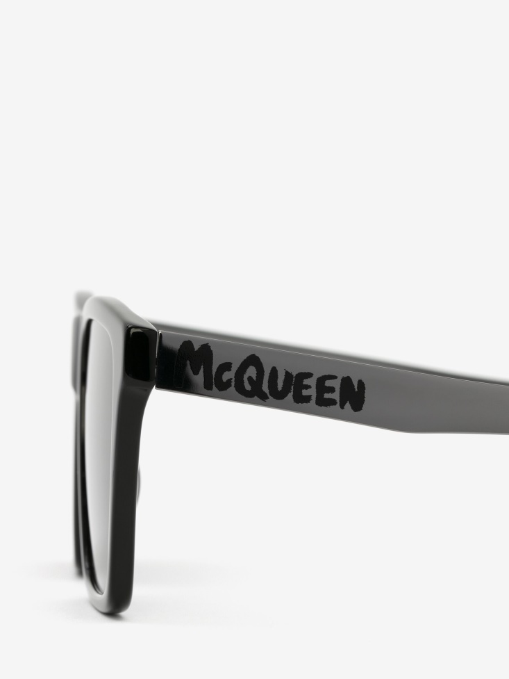 Black/Grey Fashion Alexander McQueen Men's in Graffiti Rectangular Sunglasses With Metal Temples