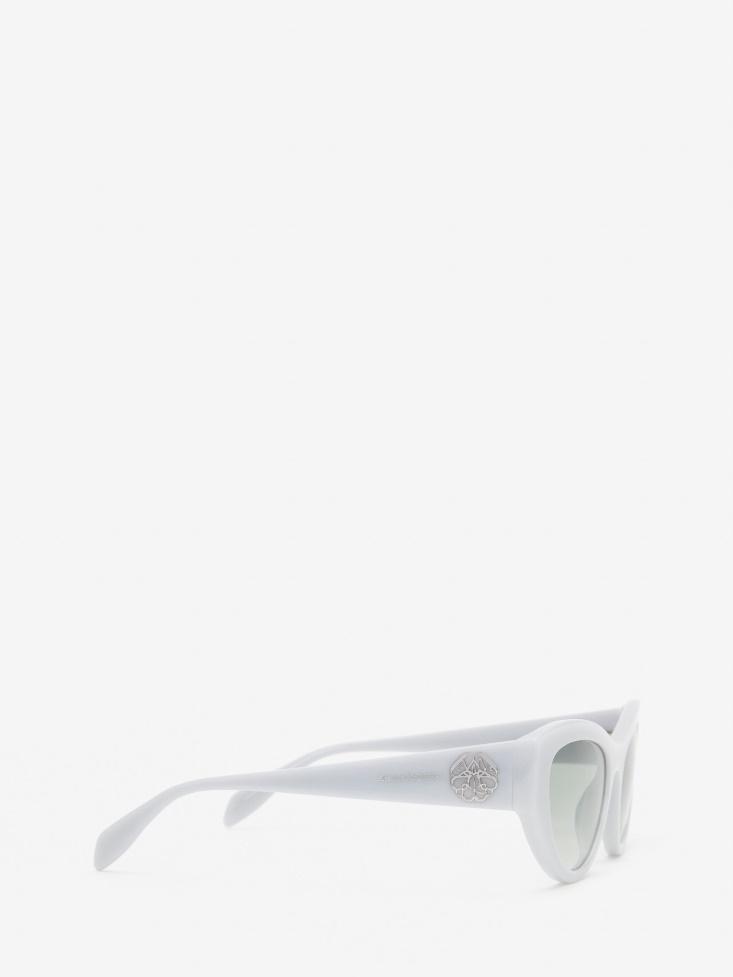 Opal Light Blue Women's Seal Logo Cat-Eye Sunglasses Fashion Alexander McQueen