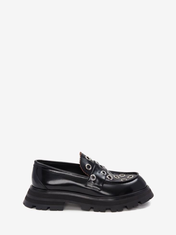 Black/Silver Fashion Alexander McQueen Women's Wander Eyelet Loafer