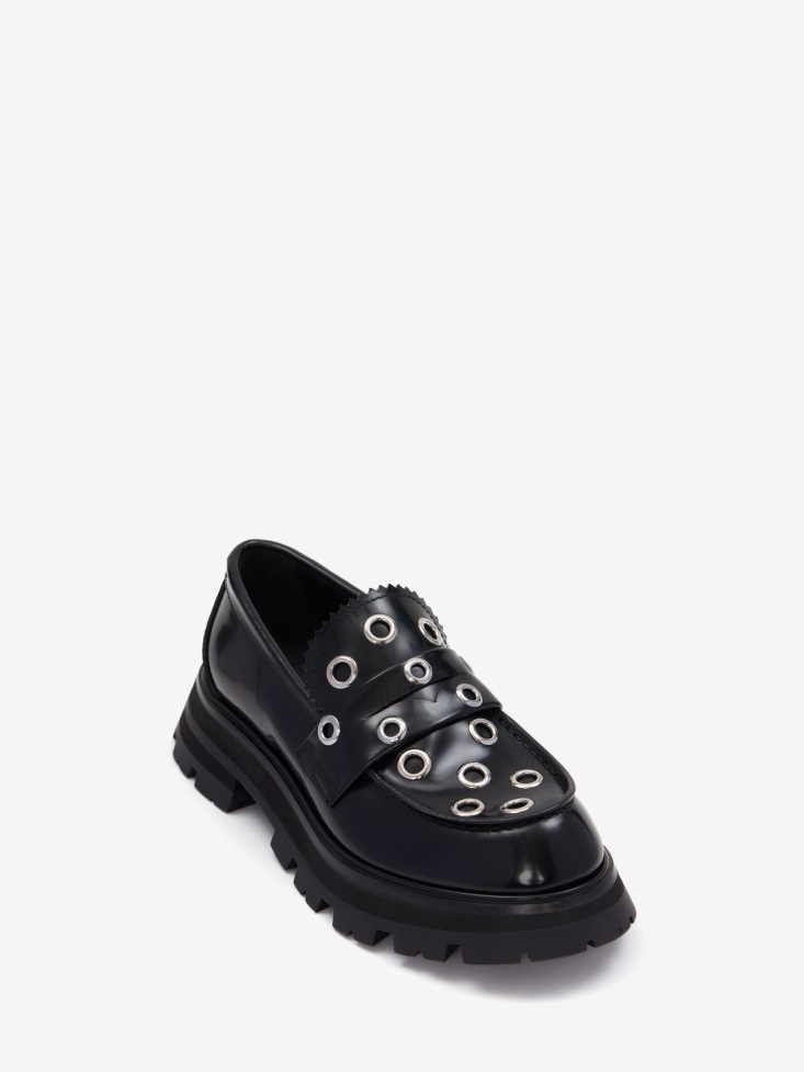 Black/Silver Fashion Alexander McQueen Women's Wander Eyelet Loafer