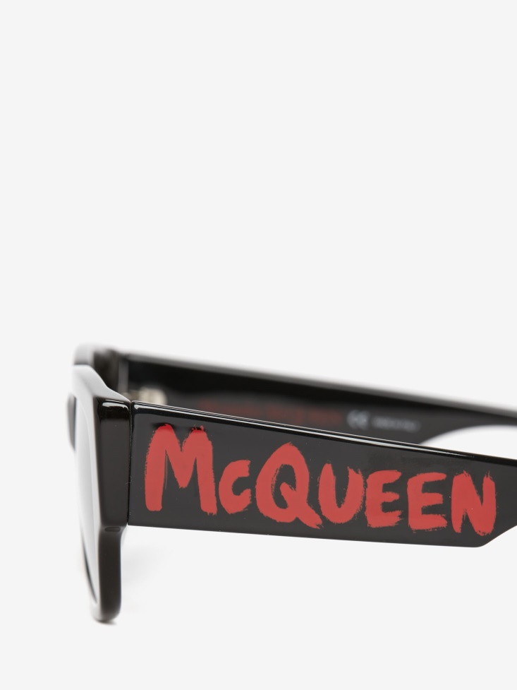 Black/Red Men's in Graffiti Rectangular Sunglasses Fashion Alexander McQueen