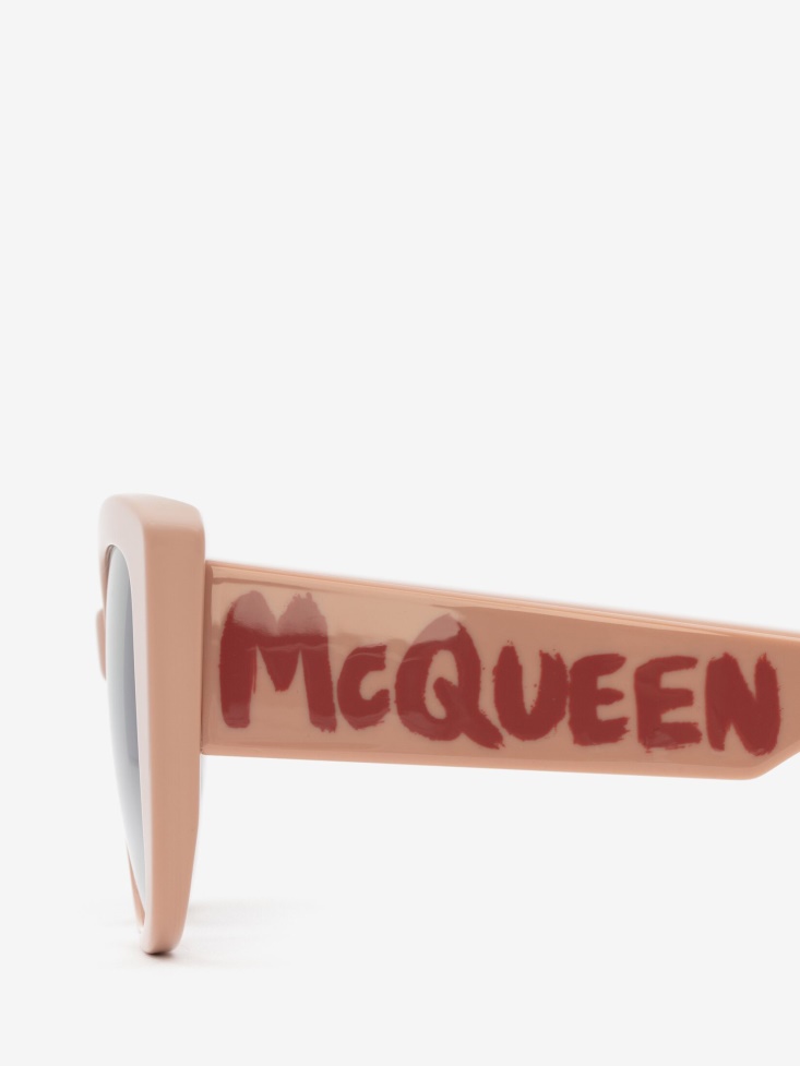 Women's in Graffiti Cat-Eye Sunglasses Fashion Alexander McQueen Pink