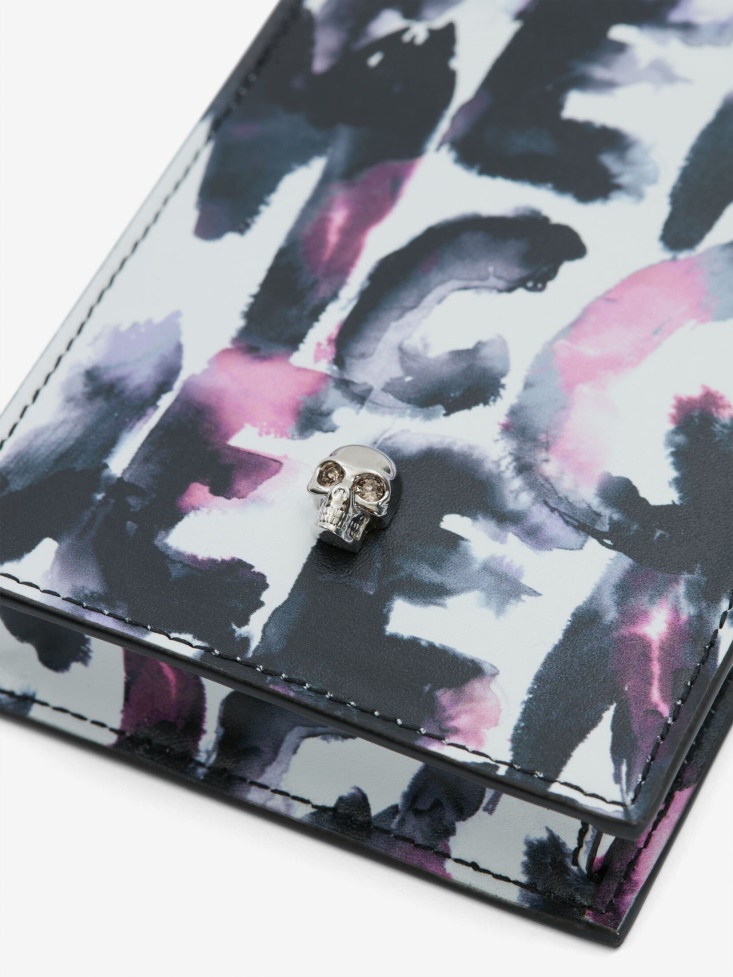 Fashion Alexander McQueen Women's in Graffiti Skull Phone Case With Chain Multicolor